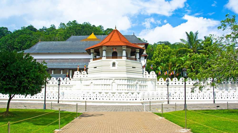 Kandy and the Temple of the Tooth
